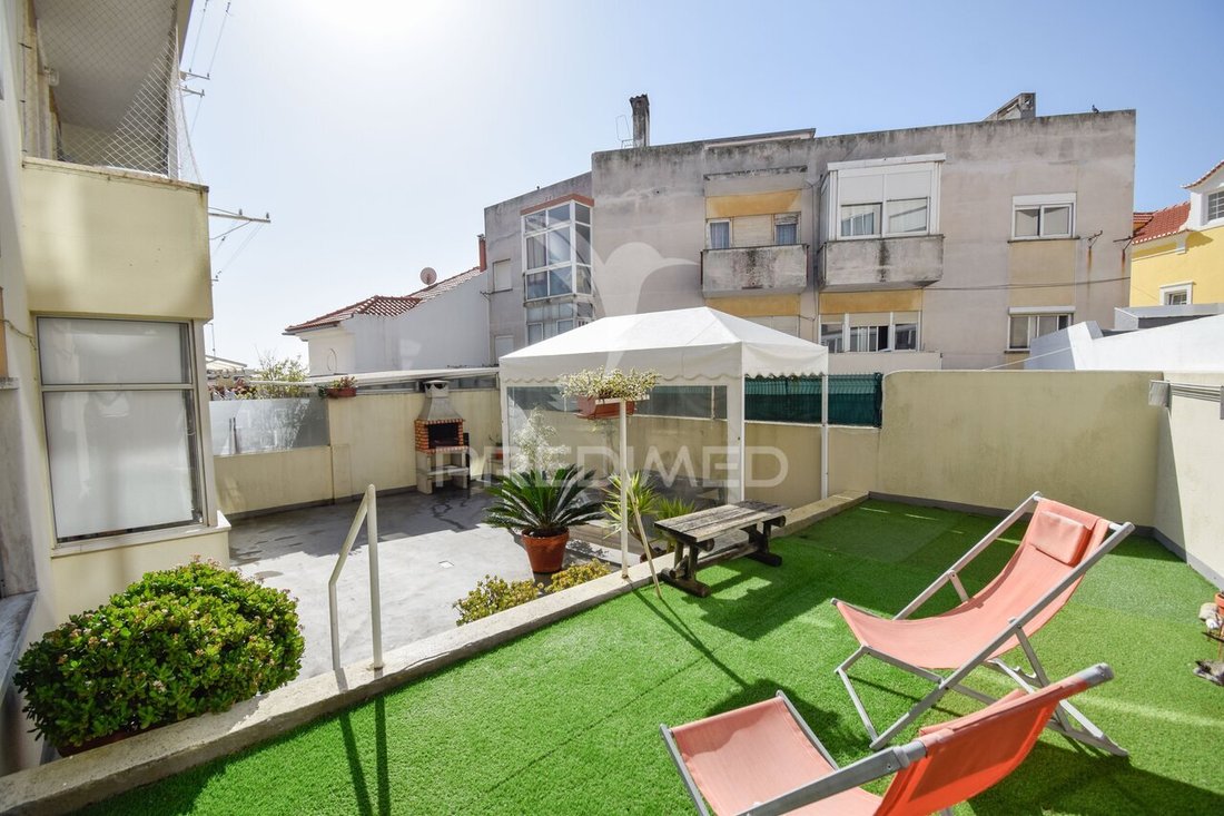 Apartment in Parede, Lisbon, Portugal 3 - 17457056