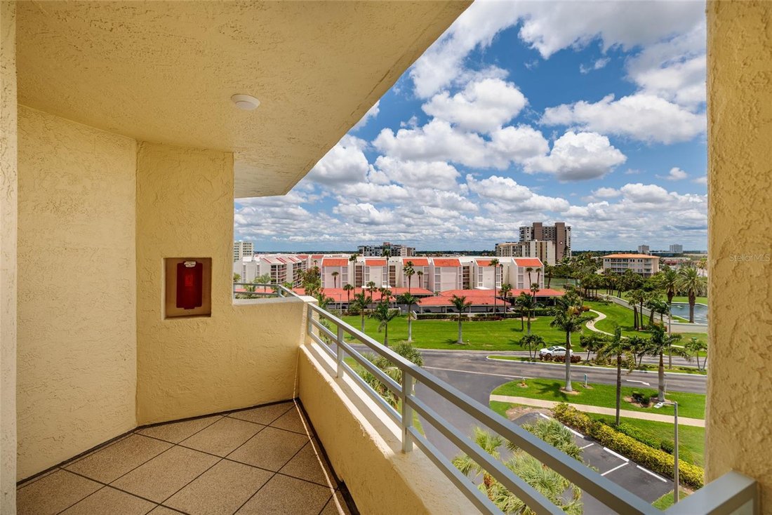 Condo in St. Petersburg, Florida, United States 5 - 17450962