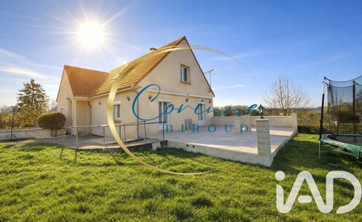 House in Grisy-les-Platres, Ile-de-France, France 1