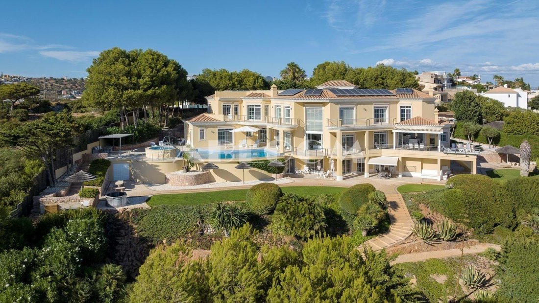 Villa in Olhos de Agua, Algarve, Portugal 2 - 17452629