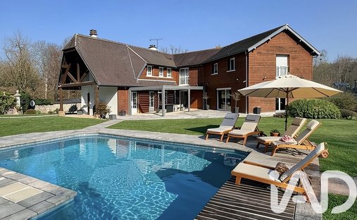 House in Menouville, Ile-de-France, France 1