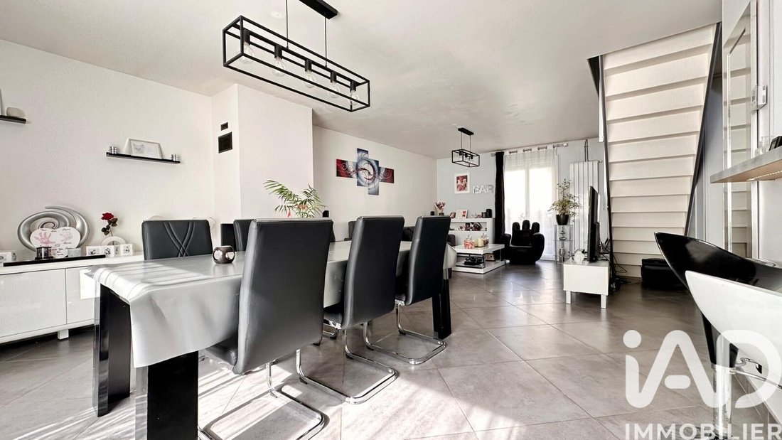 House in Champigny-sur-Marne, Ile-de-France, France 4 - 17459864