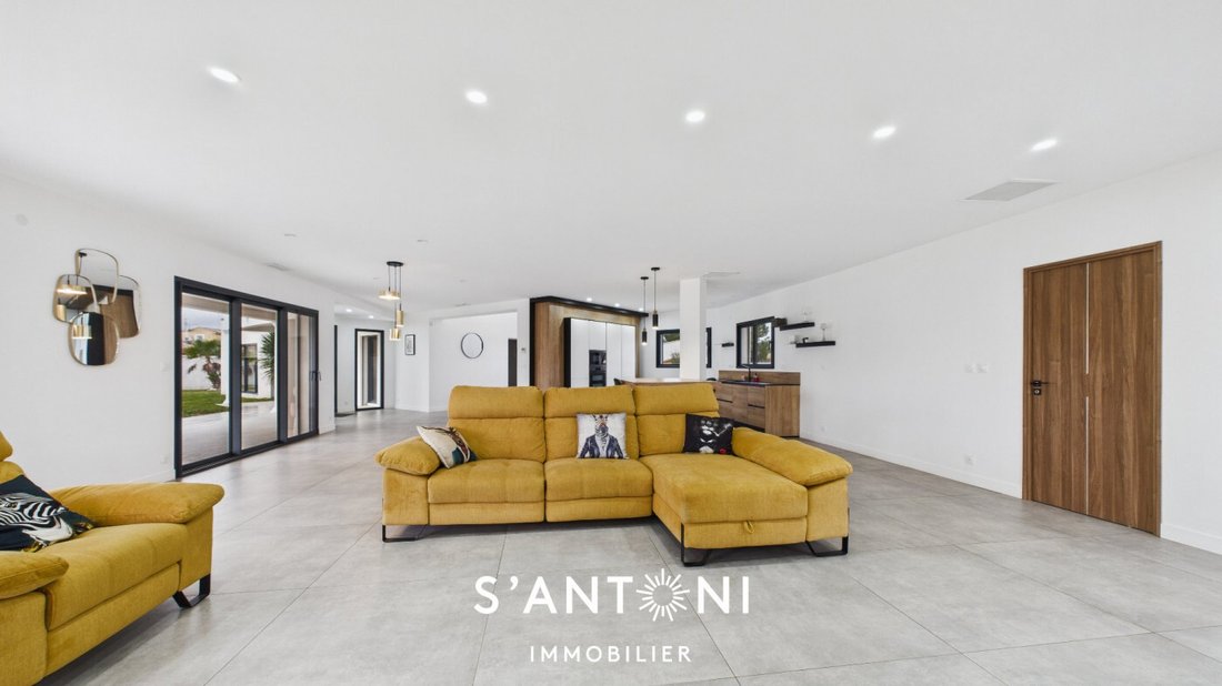 Villa in Ouest, Bessan, France 3 - 17454186