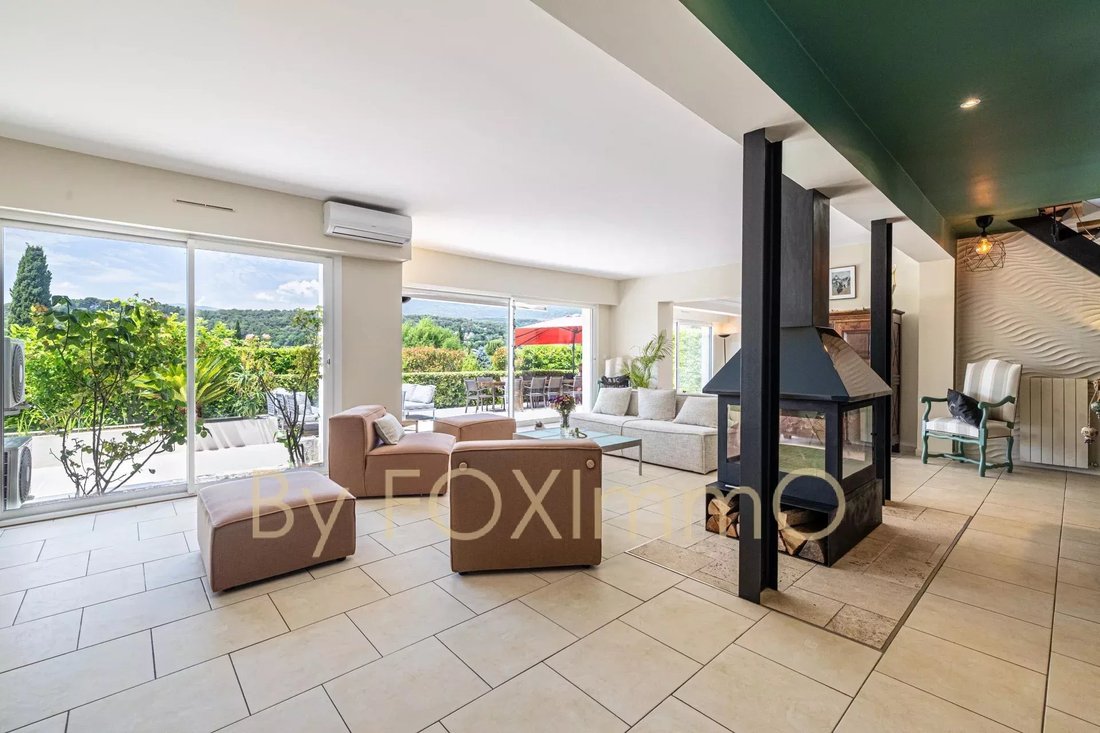 Villa in Esperes, Villeneuve-Loubet, France 3 - 17453780