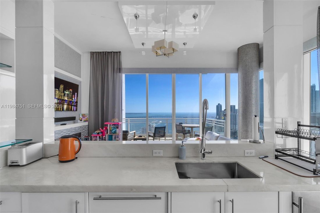 Condo in Miami, Florida, United States 1 - 17451071