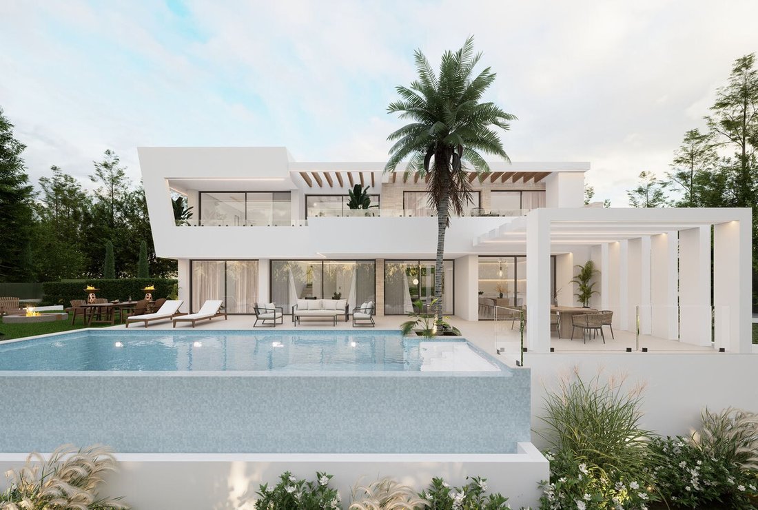 Villa in Estepona, Andalusia, Spain 1 - 17451812