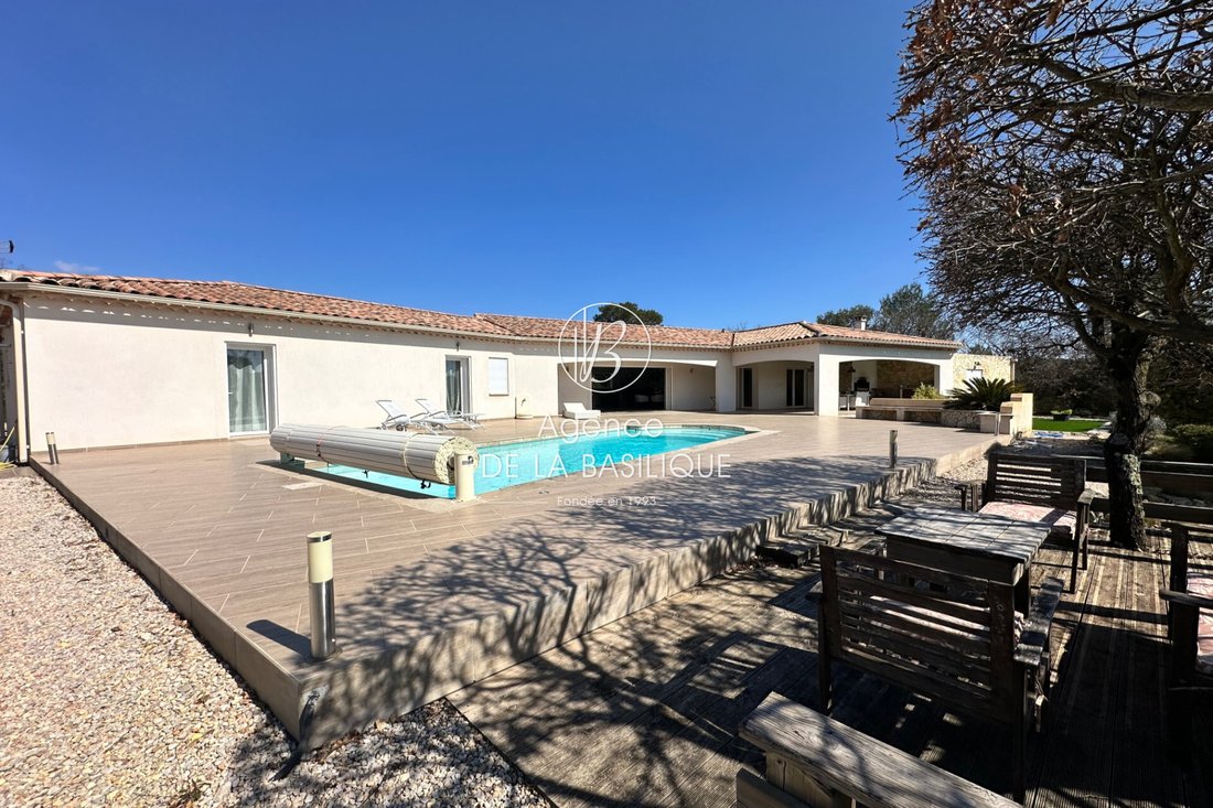 Villa in Ollieres, Provence-Alpes-Côte d'Azur, France 1 - 17139872