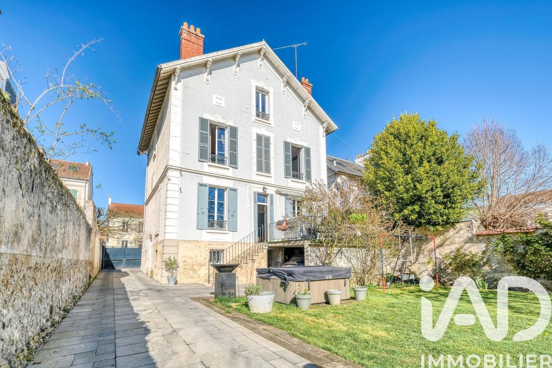 House in Meaux, Ile-de-France, France 3 - 17459914