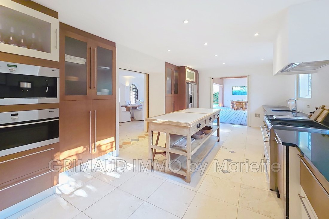 Villa in Grimaud, Provence-Alpes-Côte d'Azur, France 4 - 17456958