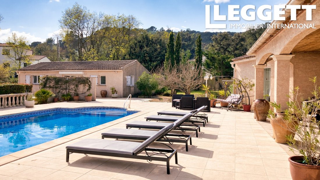 Villa in Centre Ville, Clermont-l'Hérault, France 3 - 17454921