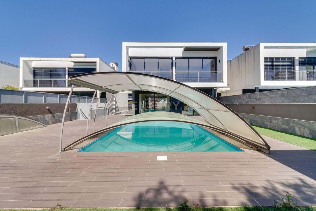Villa in Azeitao (Sao Lourenco e Sao Simao), Setubal, Portugal 1 - 17452346