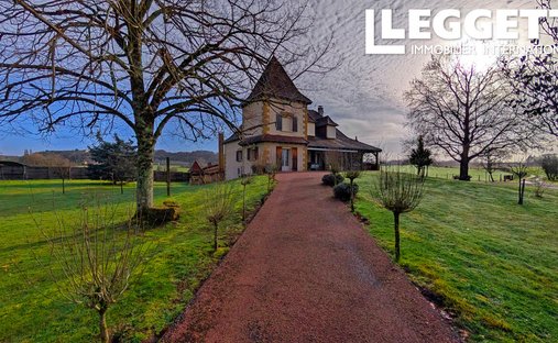 House in Nanthiat, Nouvelle-Aquitaine, France 1