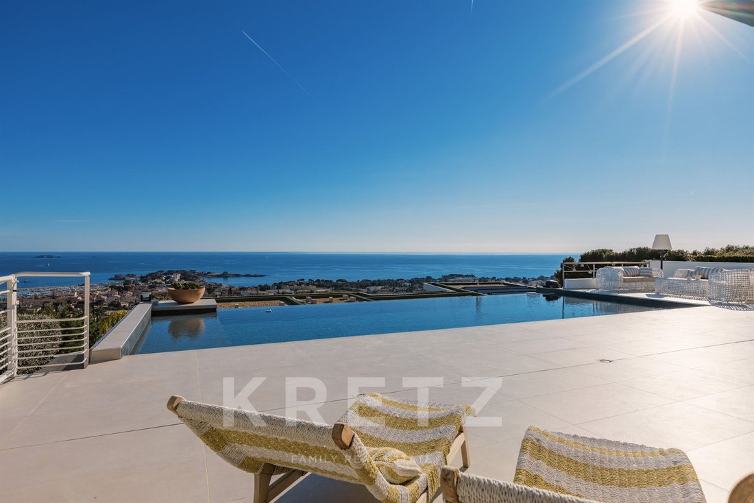 House in Bandol, Provence-Alpes-Côte d'Azur, France 1 - 17457293