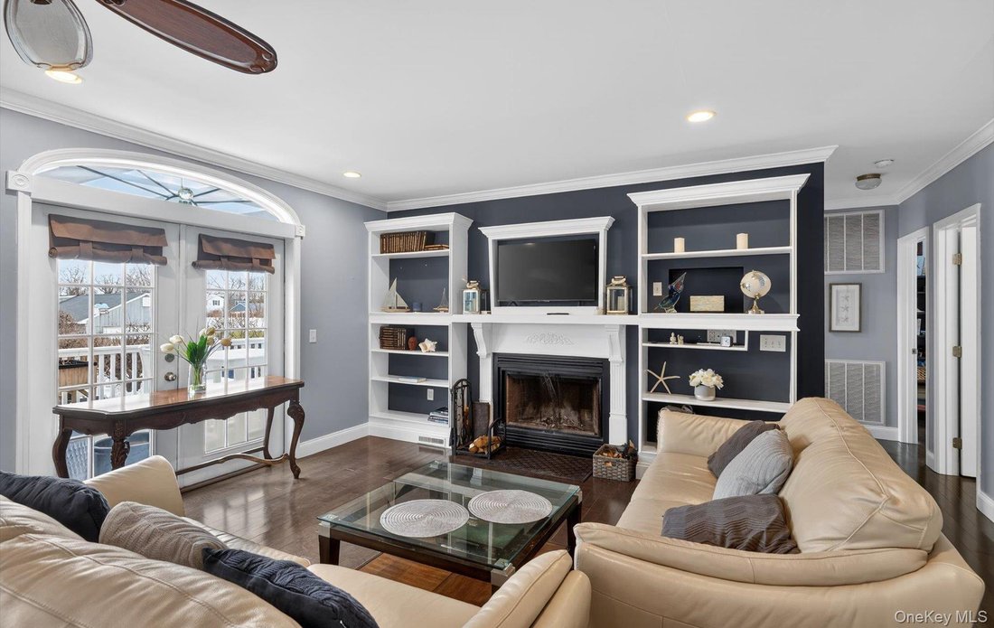 House in Bay Shore, New York, United States 5 - 17458910