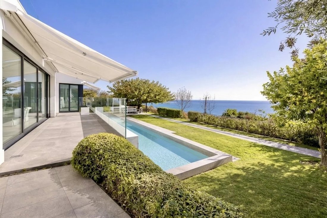 Villa in La Turbie, Provence-Alpes-Côte d'Azur, France 2 - 17462748