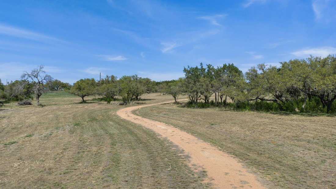 Johnson City, Texas, United States 4 - 17459164