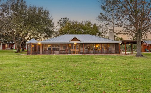 Farm Ranch in Wixon Valley, Texas, United States 1