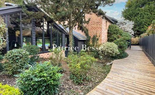 Château Saint Nom La Bretèche 1074.0 Sqm 10 Bedrooms