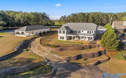 House in Centre, Alabama, United States 1