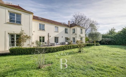 Château Saint Nom La Bretèche 1074.0 Sqm 10 Bedrooms