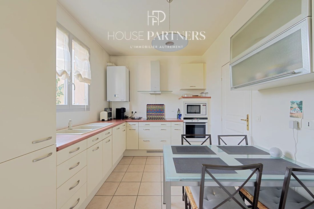 House in Marly-le-Roi, Ile-de-France, France 5 - 17459035