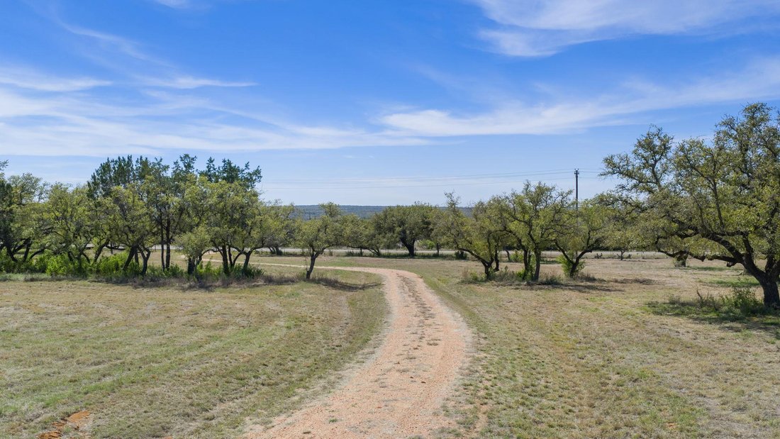 Johnson City, Texas, United States 3 - 17459164