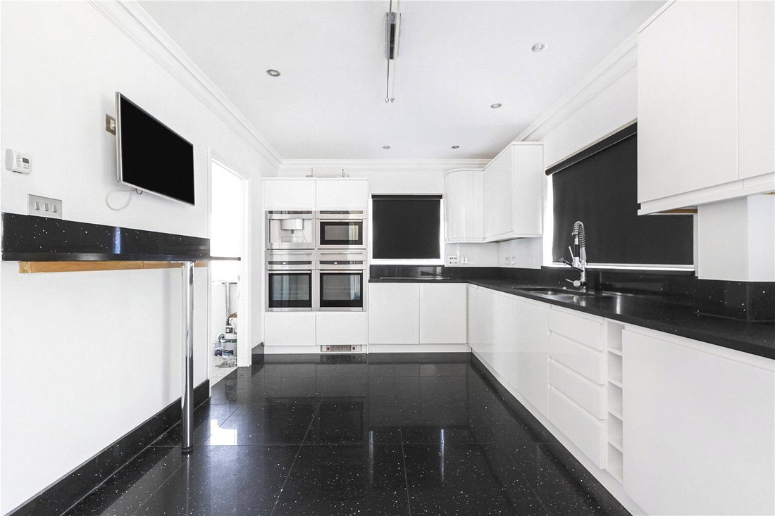 House in Arkley, Barnet, England 5 - 17460076