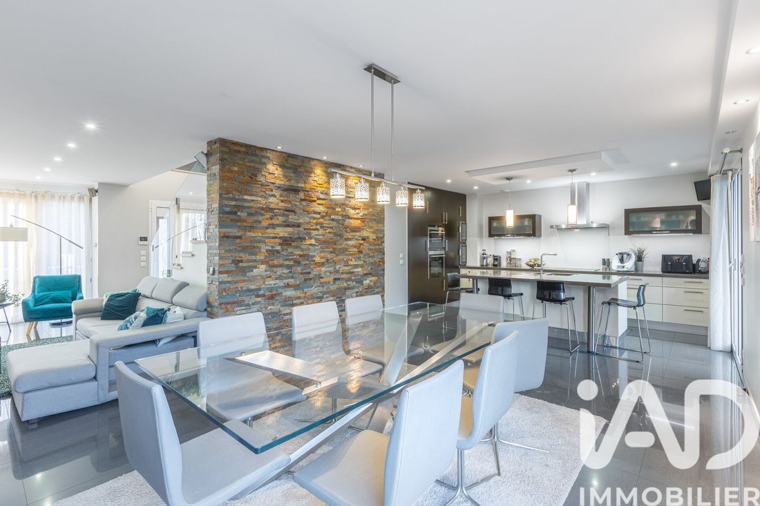 House in Champigny-sur-Marne, Ile-de-France, France 3 - 17459838