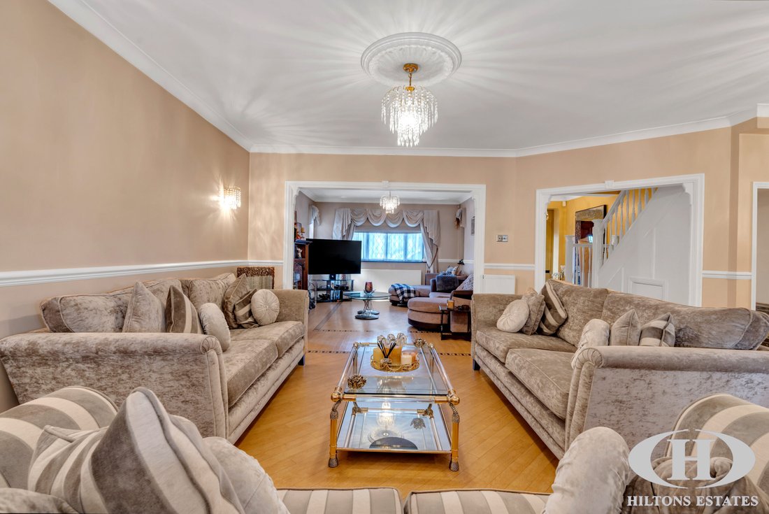 House in Southall, Ealing, England 2 - 16735157