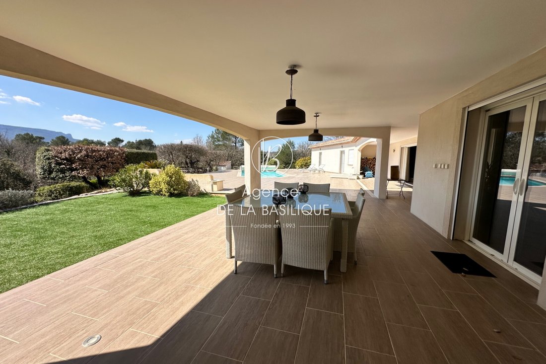Villa in Ollieres, Provence-Alpes-Côte d'Azur, France 3 - 17139872