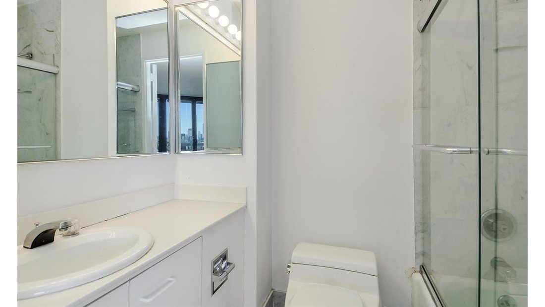 Condo in New York, New York, United States 4 - 17451855