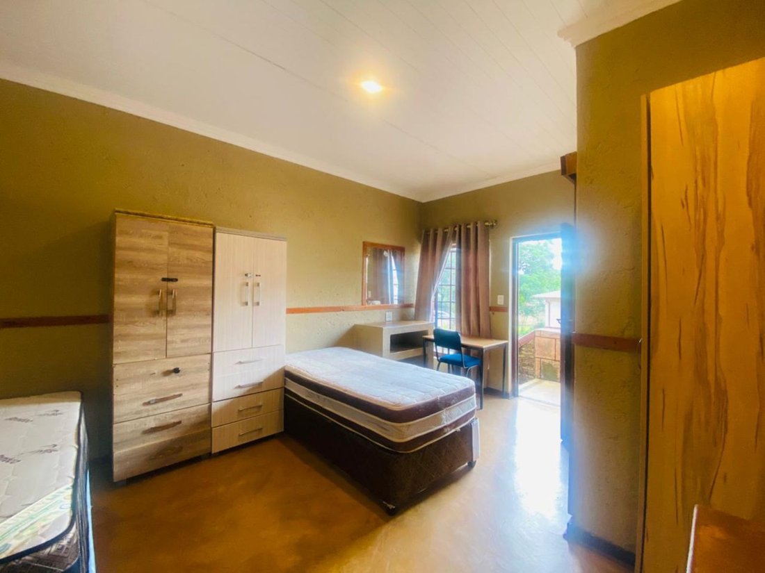 House in Mbombela, Mpumalanga, South Africa 2 - 17450681