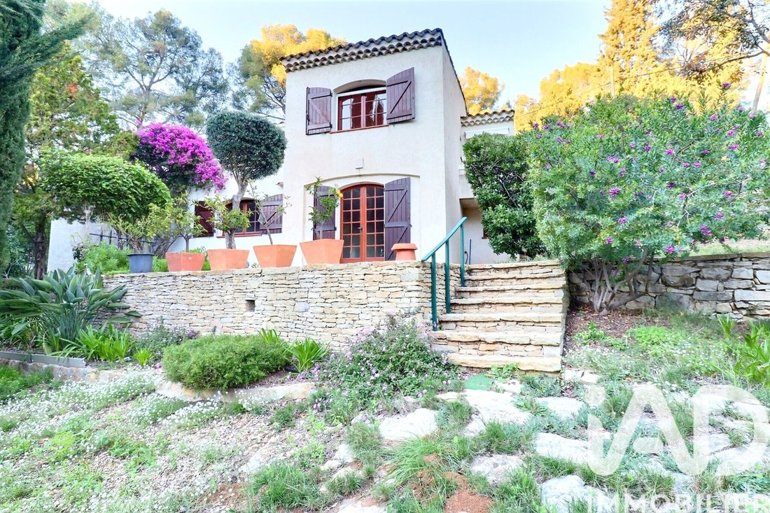 House in Ceyreste, Provence-Alpes-Côte d'Azur, France 2 - 17459919