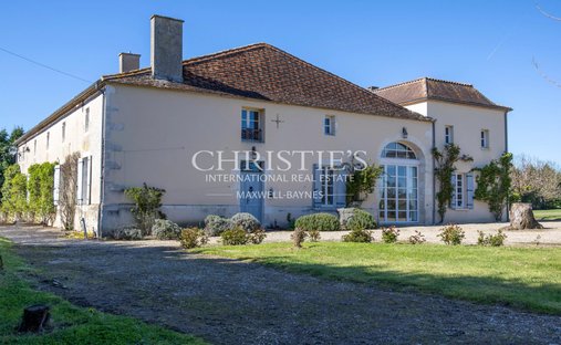 House in Duras, Nouvelle-Aquitaine, France 1