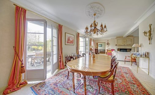 Château Saint Nom La Bretèche 1074.0 Sqm 10 Bedrooms