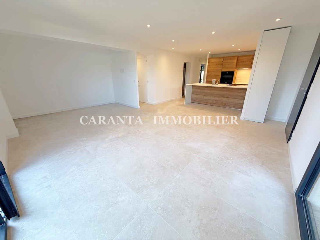 Apartment in Nartelle-Noyer-Bellevue-bd des Sardinaux, Sainte-Maxime, France 1 - 17451349