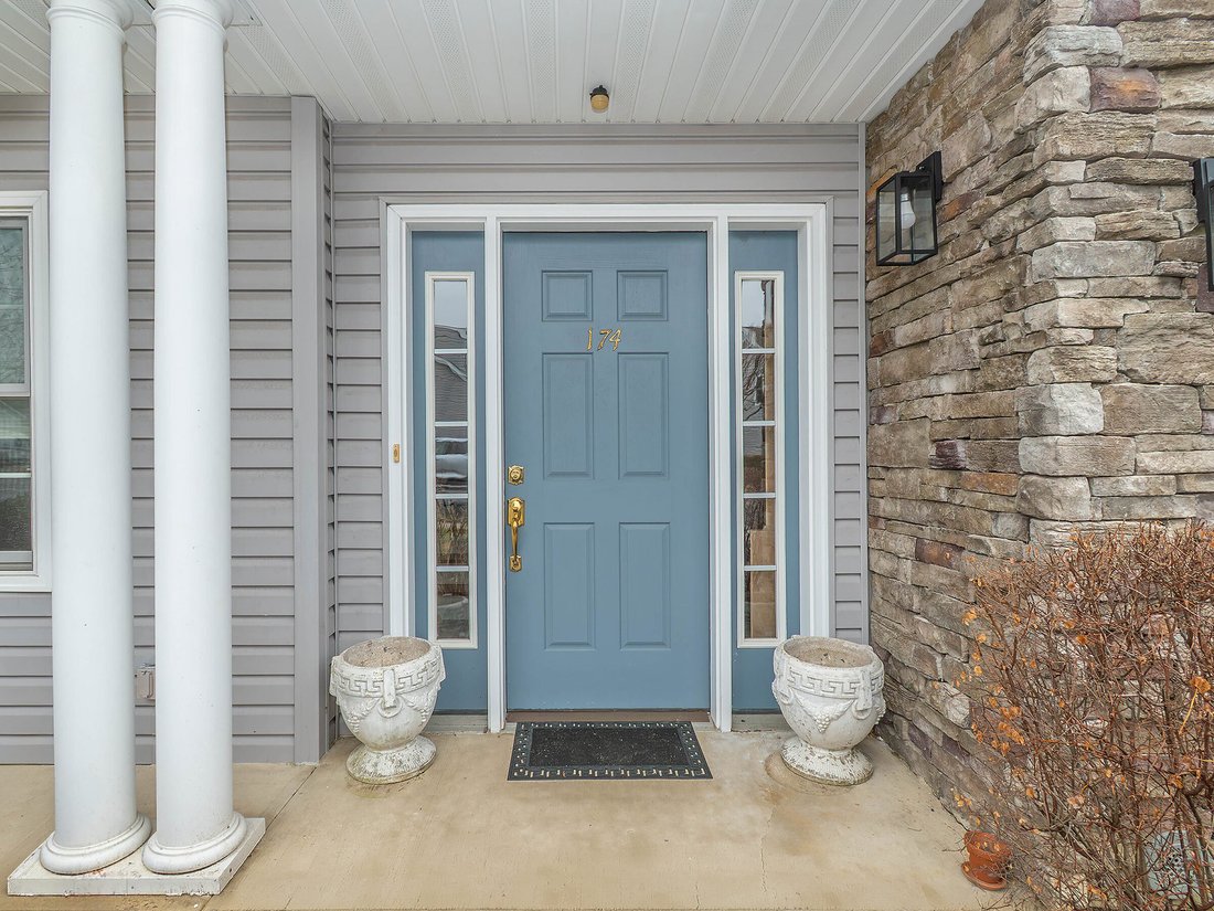Condo in Port Washington, New York, United States 5 - 17452228