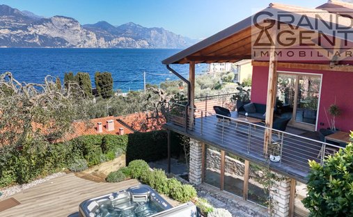 Villa à Brenzone sur le lac de Garde, Vénétie, Italie 1
