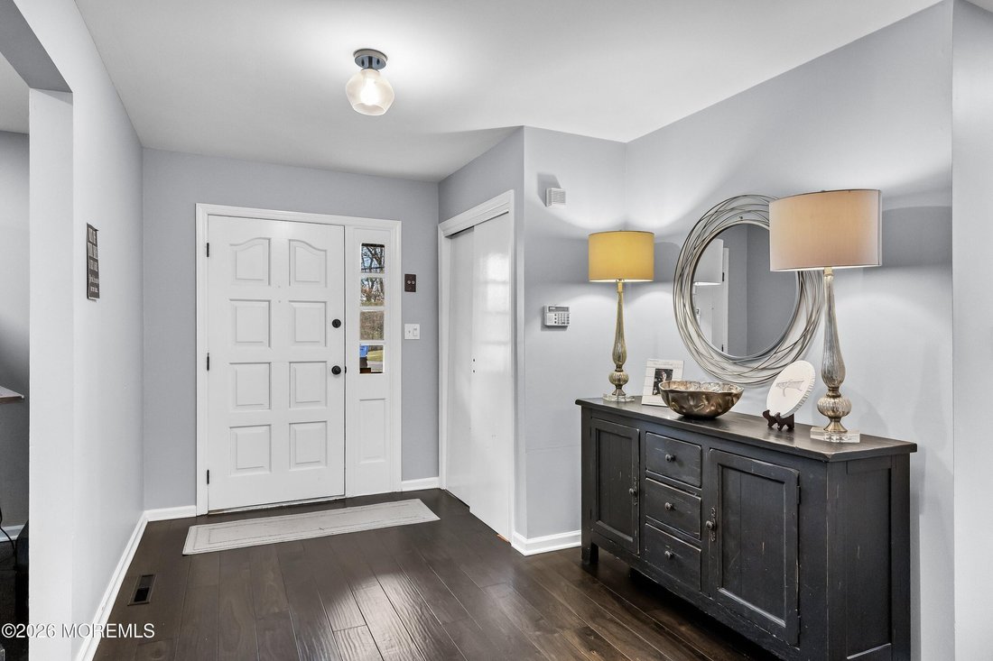 Monroe Township, New Jersey, United States 4 - 17455572