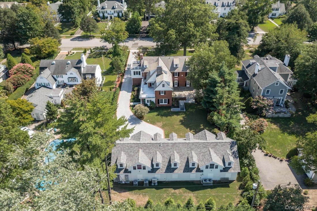 House in Garden City, New York, United States 3 - 15458646