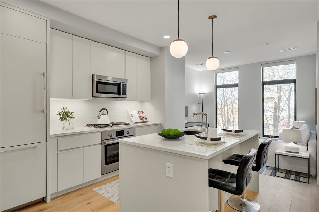 Condo in Boston, Massachusetts, United States 1 - 17454797