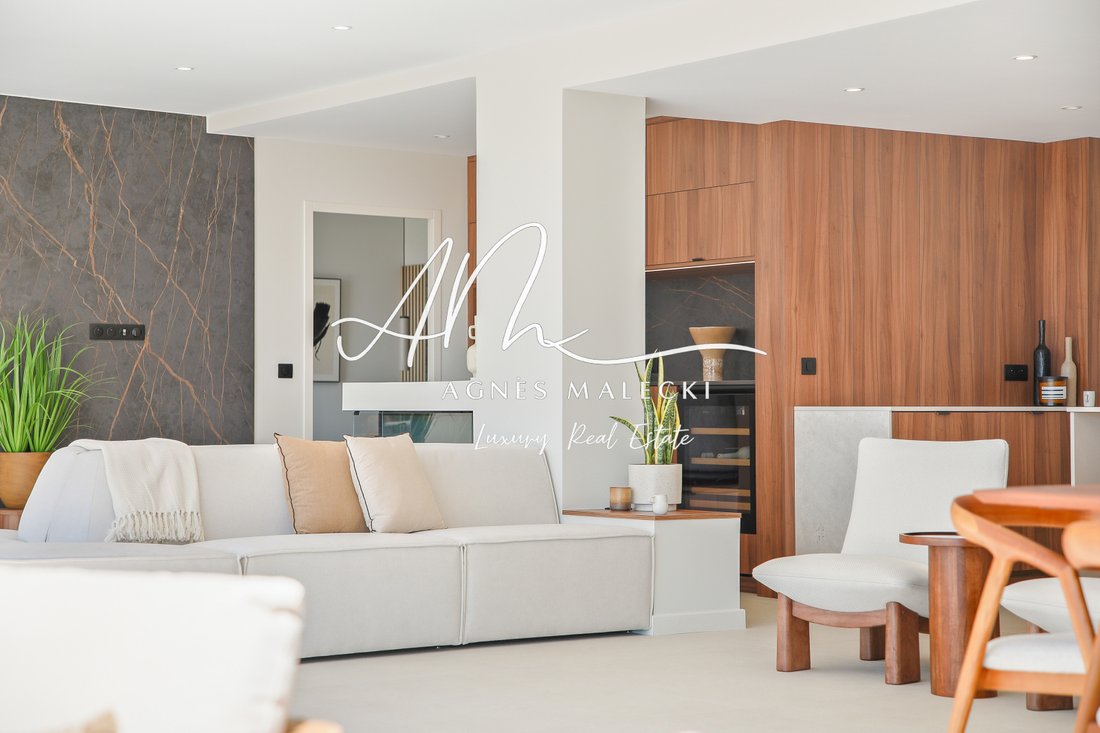 Estate in La Croix-Valmer, Provence-Alpes-Côte d'Azur, France 5 - 17451389