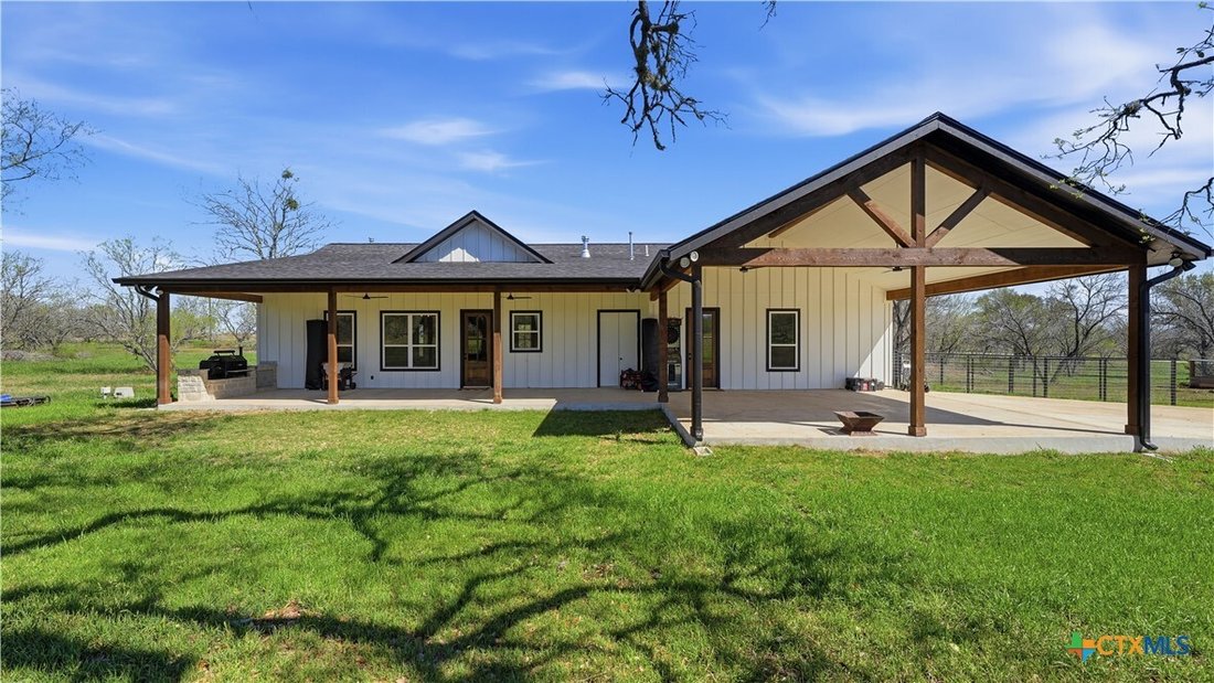 House in Seguin, Texas, United States 2 - 17456689