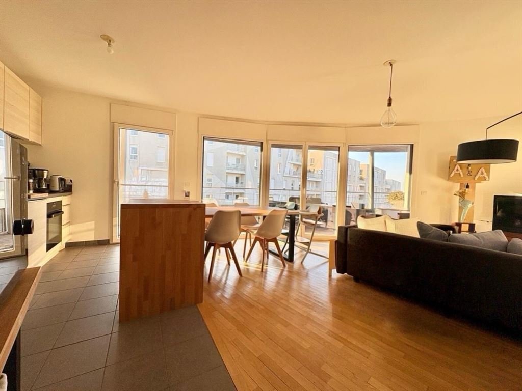 Apartment in Espaces Jeunes, Issy-les-Moulineaux, France 3 - 17454206