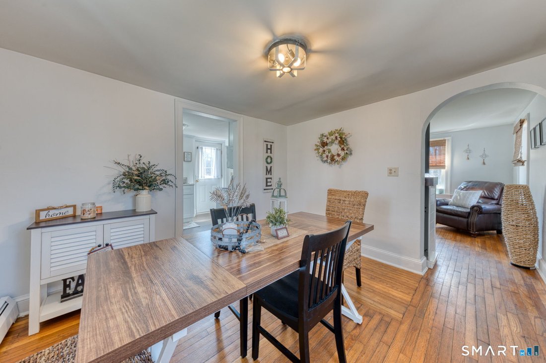 South Windsor, Connecticut, United States 4 - 17454306