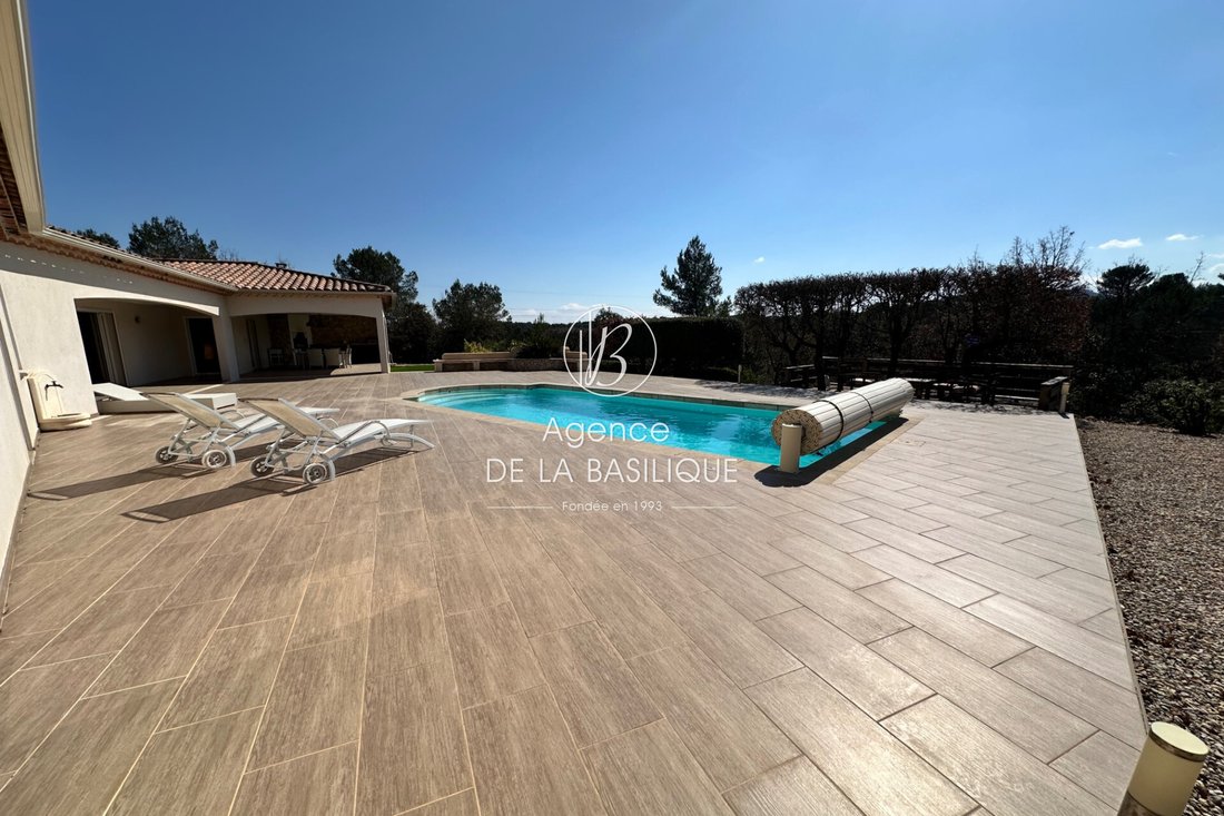 Villa in Ollieres, Provence-Alpes-Côte d'Azur, France 5 - 17139872