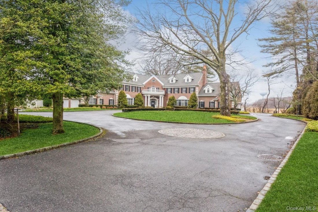 House in Garden City, New York, United States 2 - 17455719