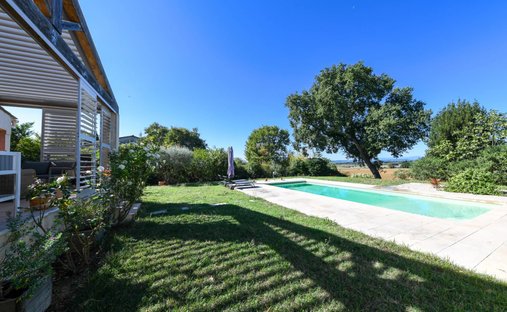 Villa in Uzès, Occitania, France 1