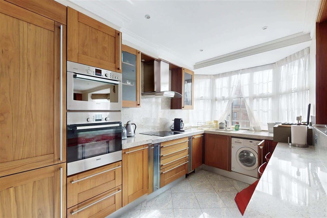 Apartment in Knightsbridge, Kensington And Chelsea, England 4 - 17453315