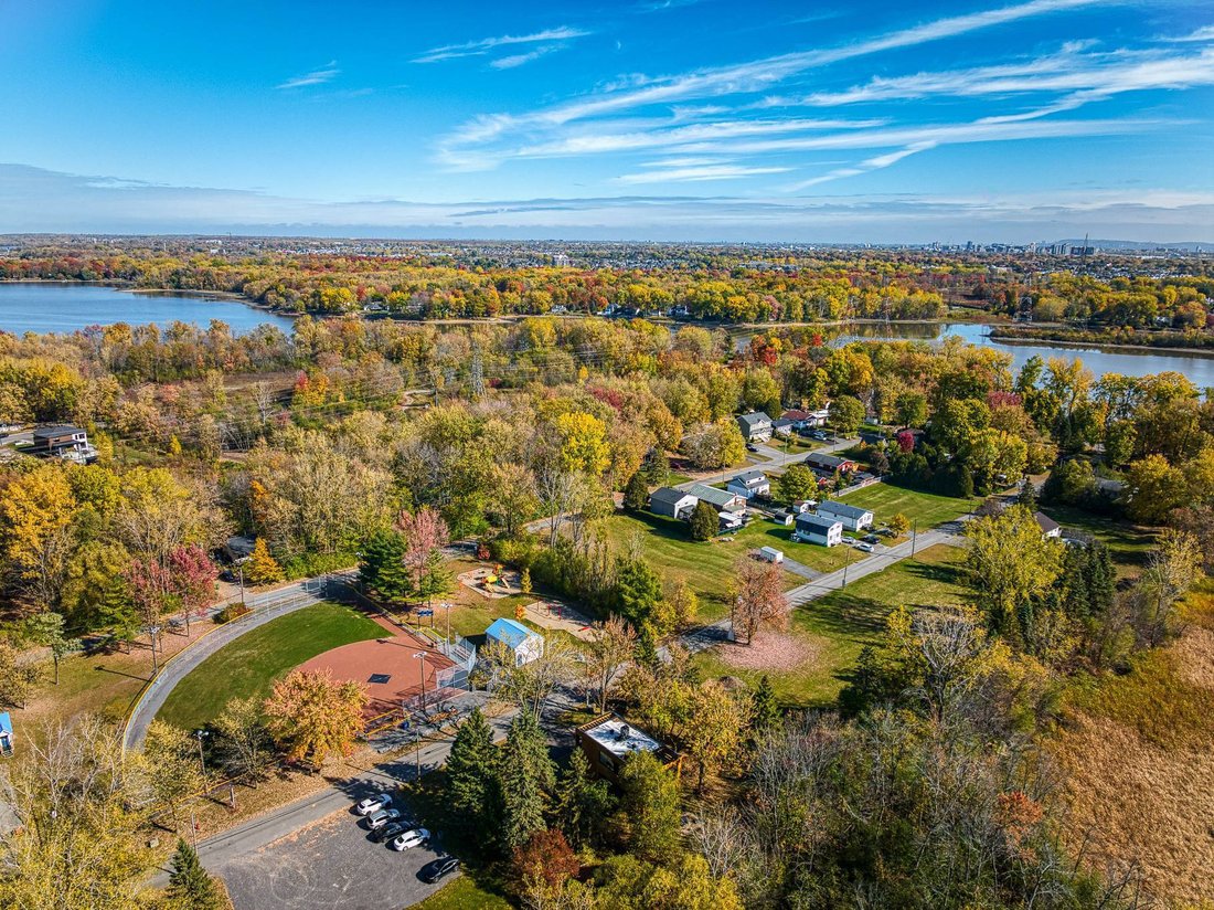 House in Boisbriand, Quebec, Canada 4 - 17454820